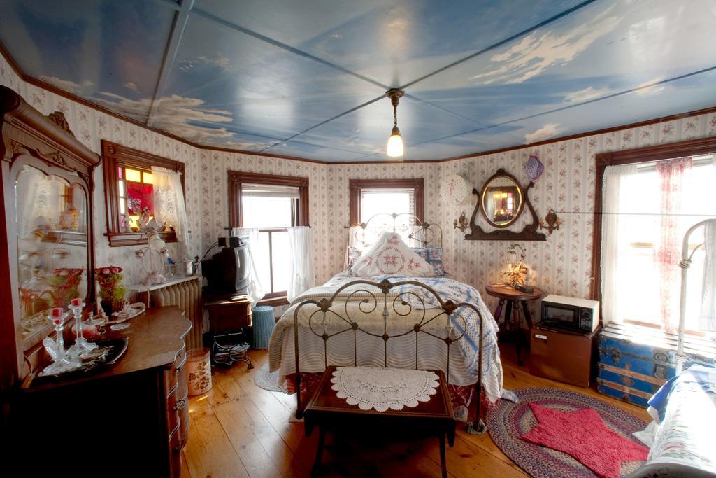 Enchanted Nights Bed & Bath Kittery Pokój zdjęcie