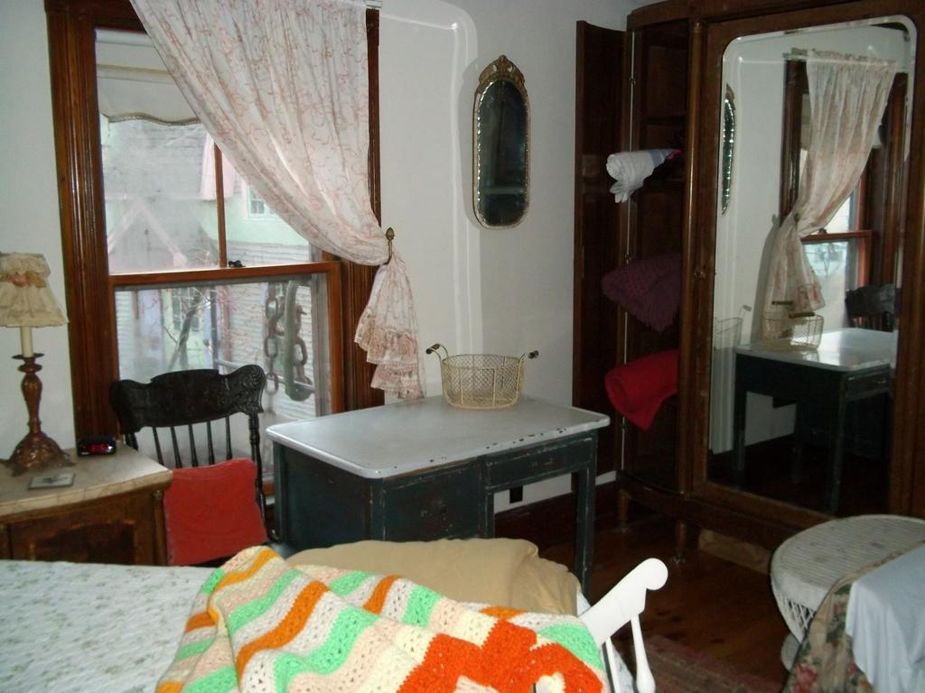 Enchanted Nights Bed & Bath Kittery Pokój zdjęcie